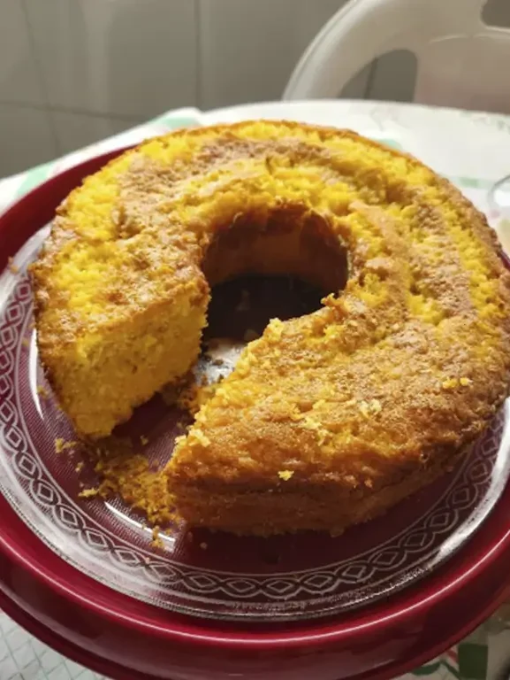 Bolo de laranja incrivelmente fofo e saboroso nesta Páscoa.